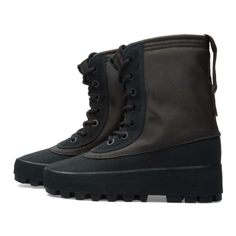 Yeezy 950 W (Pirate Black)