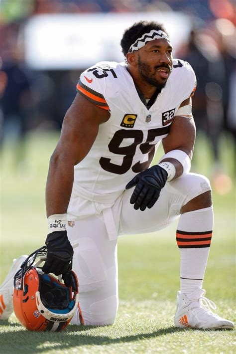 Myles Garrett injury update as Cleveland Browns superstar leaves Denver ...