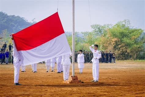 95 Bendera Pusaka Images, Stock Photos, 3D objects, & Vectors | Shutterstock