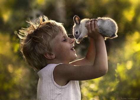 Mother Takes Magical Pictures of Her Two Kids With Animals On Her Farm - Viral Novelty