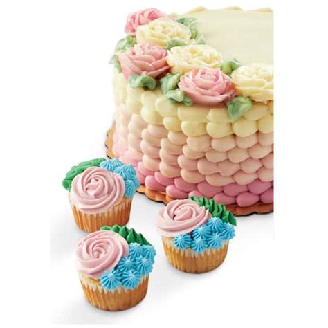 Find the Cake Decorating Set by Celebrate It™ at Michaels