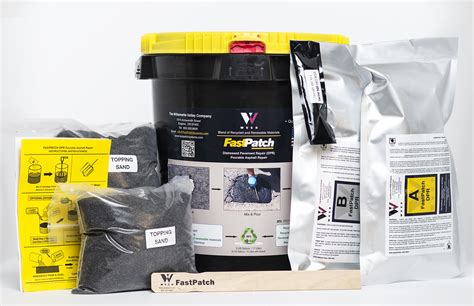 FASTPATCH DPR Pourable Asphalt Repair 5-Gal Kit - 1026208-KITB