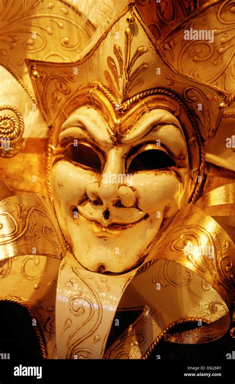 Carnival masks venice italy hi-res stock photography and images - Alamy
