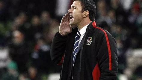 Gary Speed dead: Tributes paid to tragic Wales boss - Mirror Online