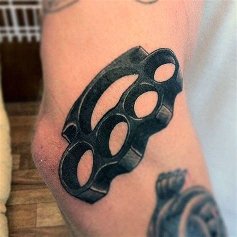 40 Cool Brass Knuckle Tattoo Designs for Men [2024 Guide] | Brass knuckle tattoo, Knuckle ...