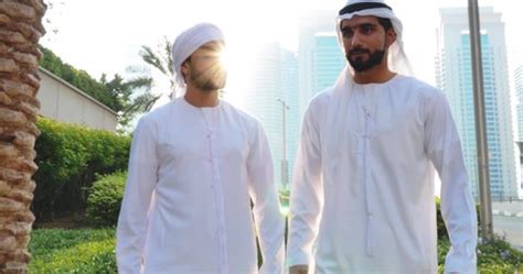 Kandura | Traditional Emirati Dress for Men is Kandura