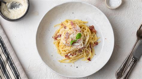 Simple Spaghetti Carbonara Recipe