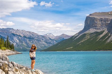 Lake Minnewanka in Banff • The Ultimate Guide to Visiting - The Banff Blog