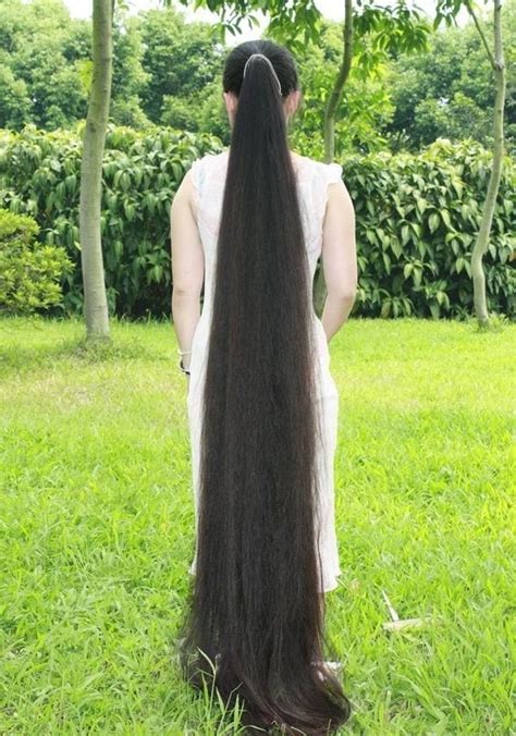 Longest Hair Women- 30 Girls with Longest Hairs In the World