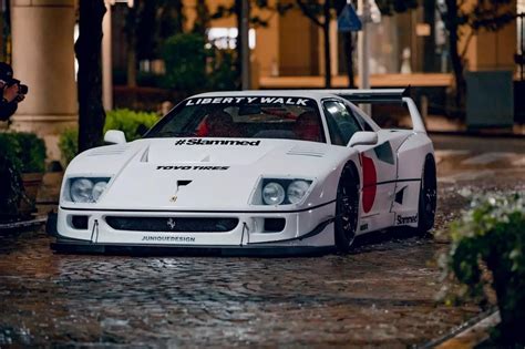 2023 - FERRARI F40 BY LIBERTY WALK | Fabricante FERRARI | PlanetCarsZ