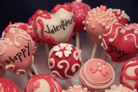 Valentine's Cake Pops - CakeCentral.com