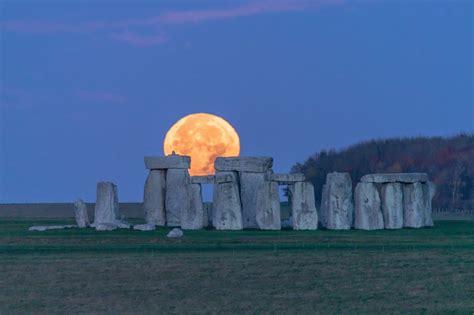 2021 Stonehenge Full Moon Dates | Stonehenge Stone Circle News and ...