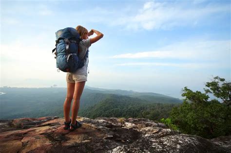 Best Backpacking Backpacks For Women In 2021 - coolhikinggear.com