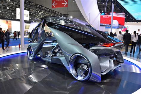 Chevrolet's Closes In On The Future With Interesting Self-Driving Car Concept | REALITYPOD