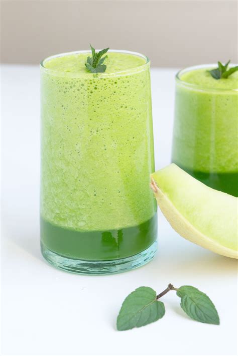 Sweet Melon Smoothie with Fresh Mint - Oat&Sesame