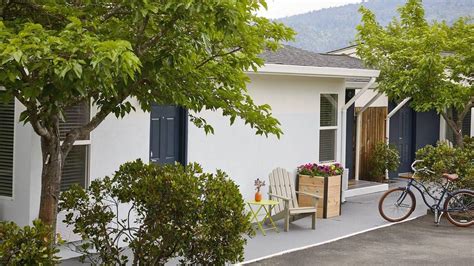 Calistoga Motor Lodge and Spa from $155. Calistoga Hotel Deals ...