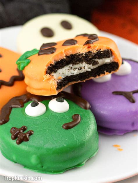 Halloween Chocolate Covered Oreos | Trop Rockin