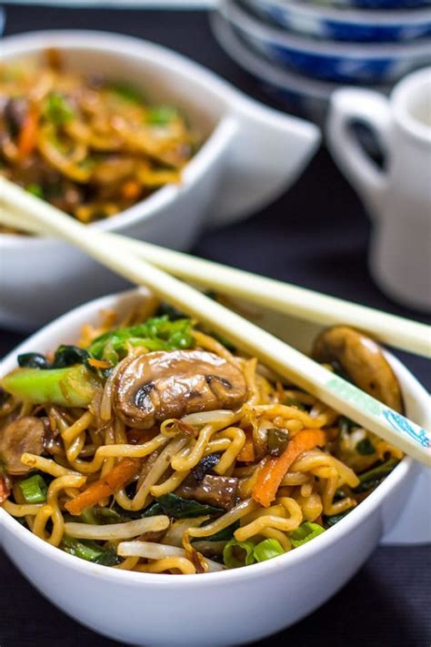 Perfect Chinese Noodles {Lo Mein} - Erren's Kitchen