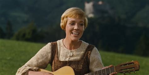 Julie Andrews Singing The 'Do-Re-Mi' Song In Classic Clip From The Sound Of Music - Inner ...