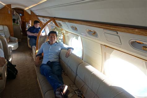 What flying on a $50M Private Jet Gulfstream 500 (G5) from South Beach to Chicago Looks Like ...