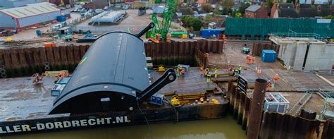 300-tonne gate arrives at Boston flood barrier, UK | Dutch Water Sector