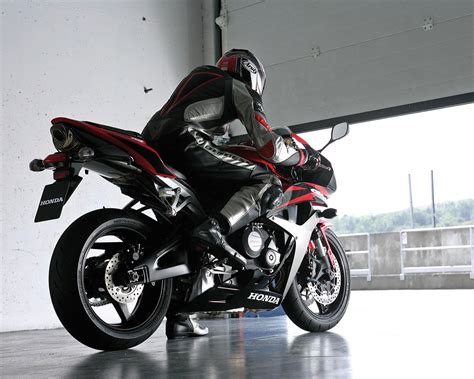 HONDA CBR SERIES - Review and photos