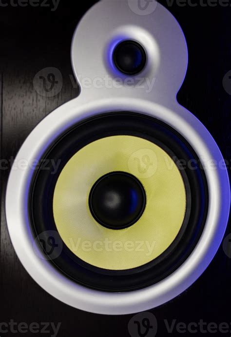 studio monitor speaker 5692761 Stock Photo at Vecteezy