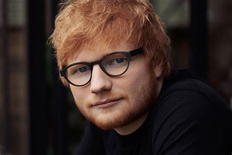 Ed Sheeran glasses, List out his iconic looks in glasses