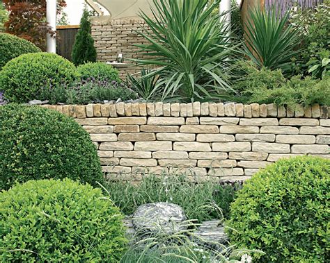 Stone garden wall ideas: 15 timeless structures for your plot ...