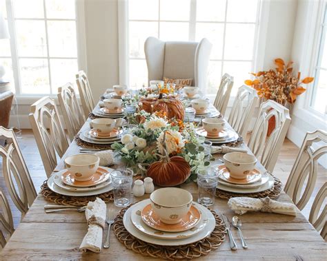 20+ Popular Fall Dining Room Table Decor Ideas - SWEETYHOMEE