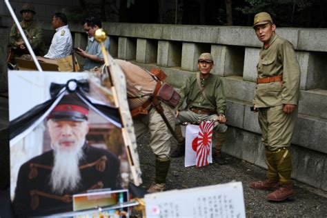 Japan's Abe sends offering to controversial Yasukuni shrine