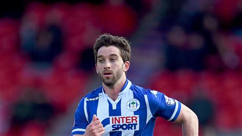 Will Grigg's on fire, the singles chart is terrified - Eurosport