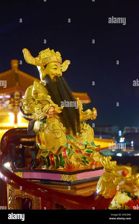 The Jade Emperor Statue in Chinese culture at Wat Borom Raja Kanjanapisek Stock Photo - Alamy