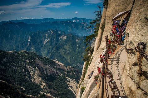 Huashan Mountain The Most Dangerous Hiking - PRE-TEND Be curious.