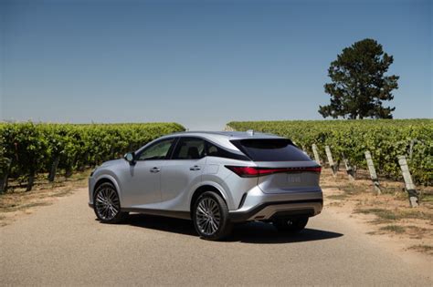 Review: 2023 Lexus RX cuts the luxury crossover in quarters