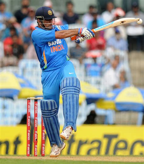 MS Dhoni plays the pull shot | Cricket Photo | ESPN Cricinfo