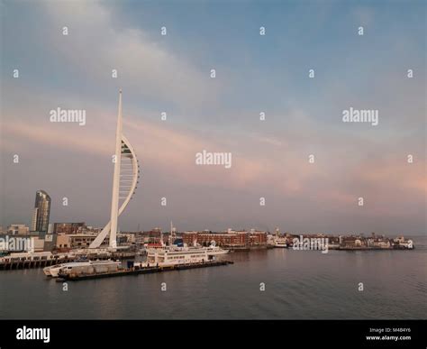 Portsmouth harbour sunset hi-res stock photography and images - Alamy