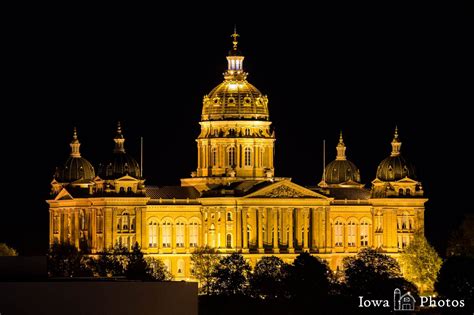 Iowa State Capitol, Night Photo - Iowa Photos