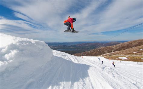 Scotland's Ski Centres & Resorts | VisitScotland