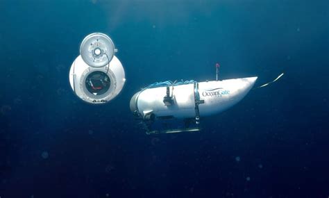 How does the Titan Submersible compare to James Cameron's Deepsea ...