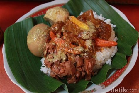 Sedep Mlekoh! 5 Nasi Gudeg Khas Jogja dengan Lauk Lengkap