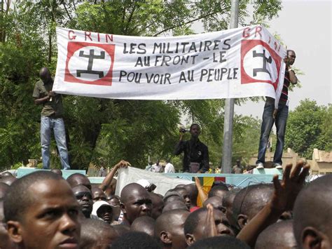 Manifestation contre le coup d'Etat de la junte au Mali