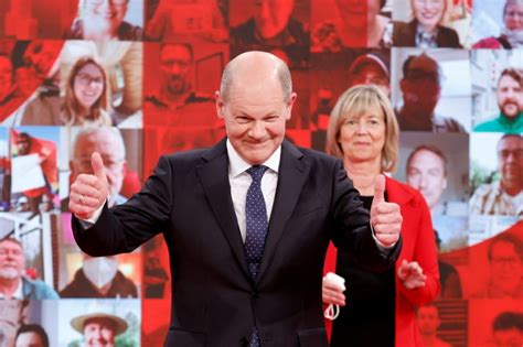 Germany's Scholz bets on experience in uphill election battle | Reuters