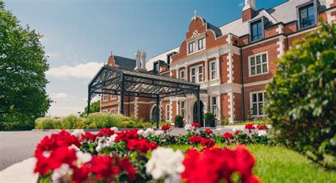 Ultimate Summer Family Stay Offer | Fairmont Windsor Park