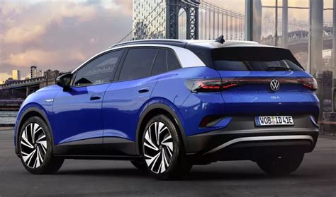 The new Volkswagen ID.4 electric SUV has robust proportions | Electric ...