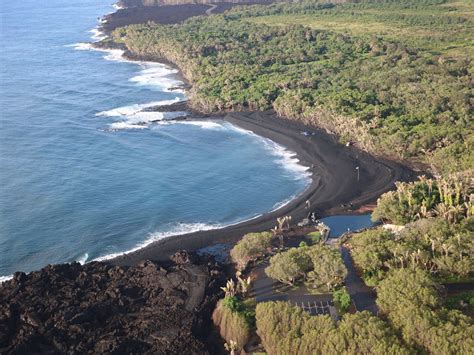 Hawaii's Kilauea volcano created a stunning new black sand beach ...