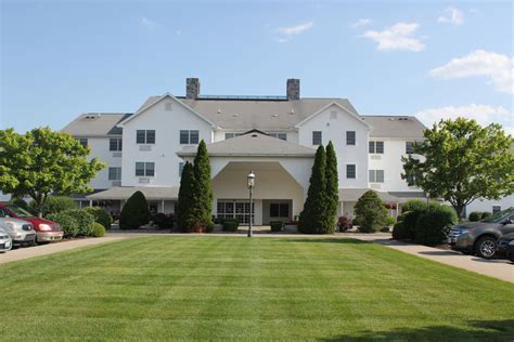 Shipshewana Hotel | Farmstead Inn in Indiana | Shipshewana Auction ...