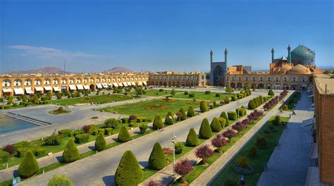 Naqsh-e Jahan Square and the Shah Mosque in Isfahan, Iran (Persia ...