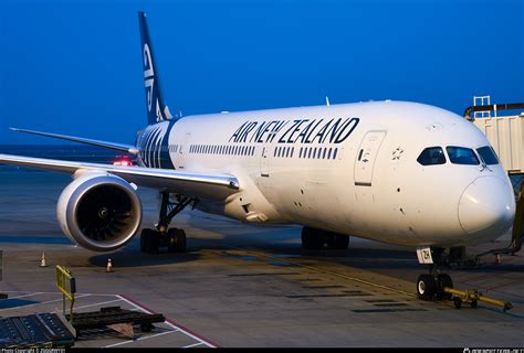 ZK-NZH Air New Zealand Boeing 787-9 Dreamliner Photo by ZGGGRWY01 | ID 930083 | Planespotters.net