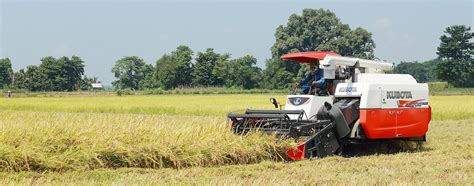 Combine Harvester | Products | Kubota Myanmar Co., Ltd.